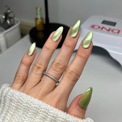 DND Diva 9D Cat Eye Glassball - Leafy Prowl #12