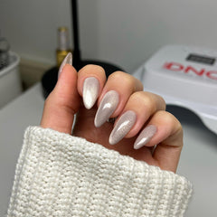 DND Diva 9D Cat Eye Glassball - Sun Patch #26