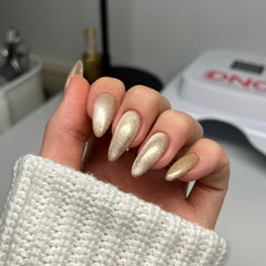 DND Diva 9D Cat Eye Daydream - Fur-st Place #34