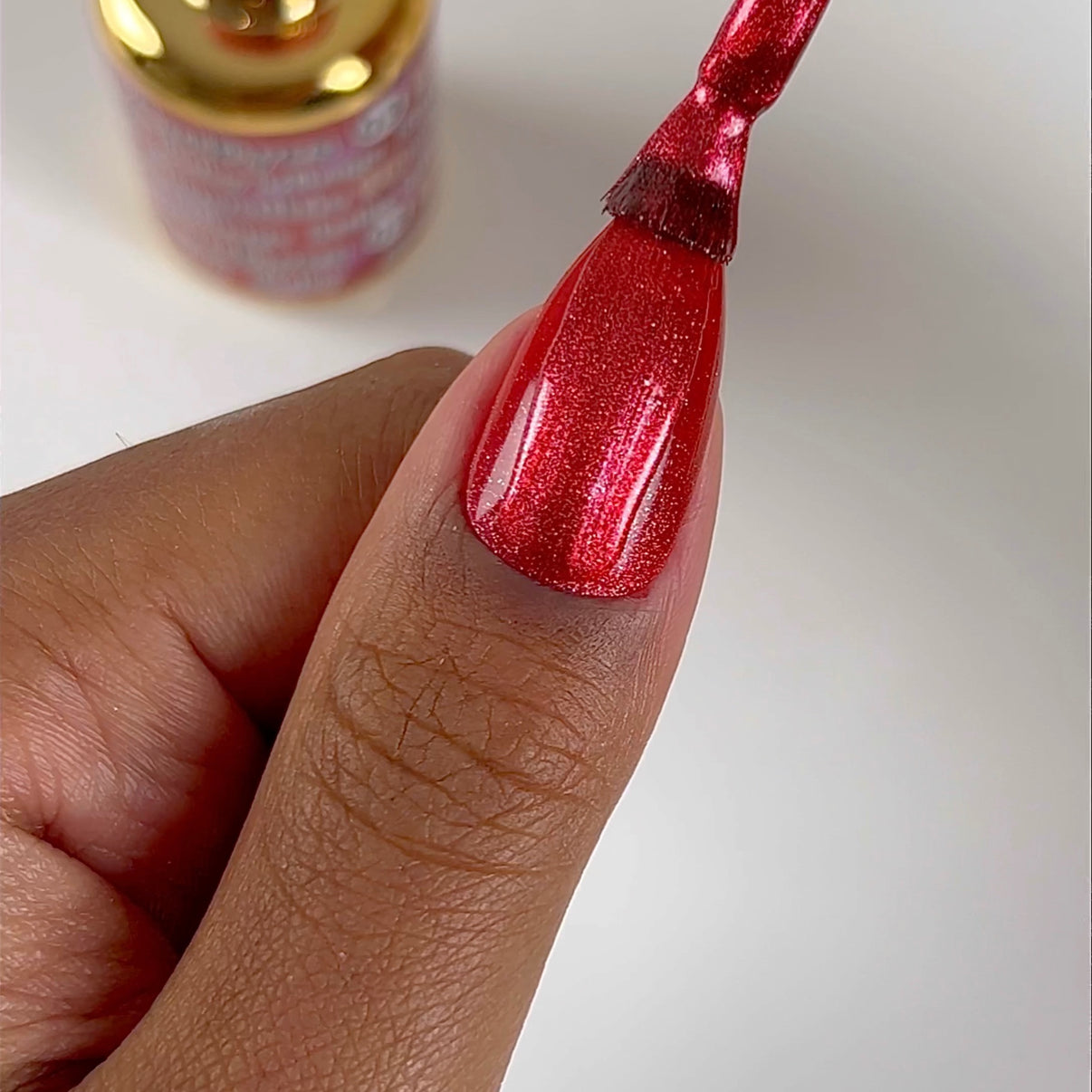 DND DC 9D Cat Eye Smoothie - Ruby Mirage #03 Secondary image