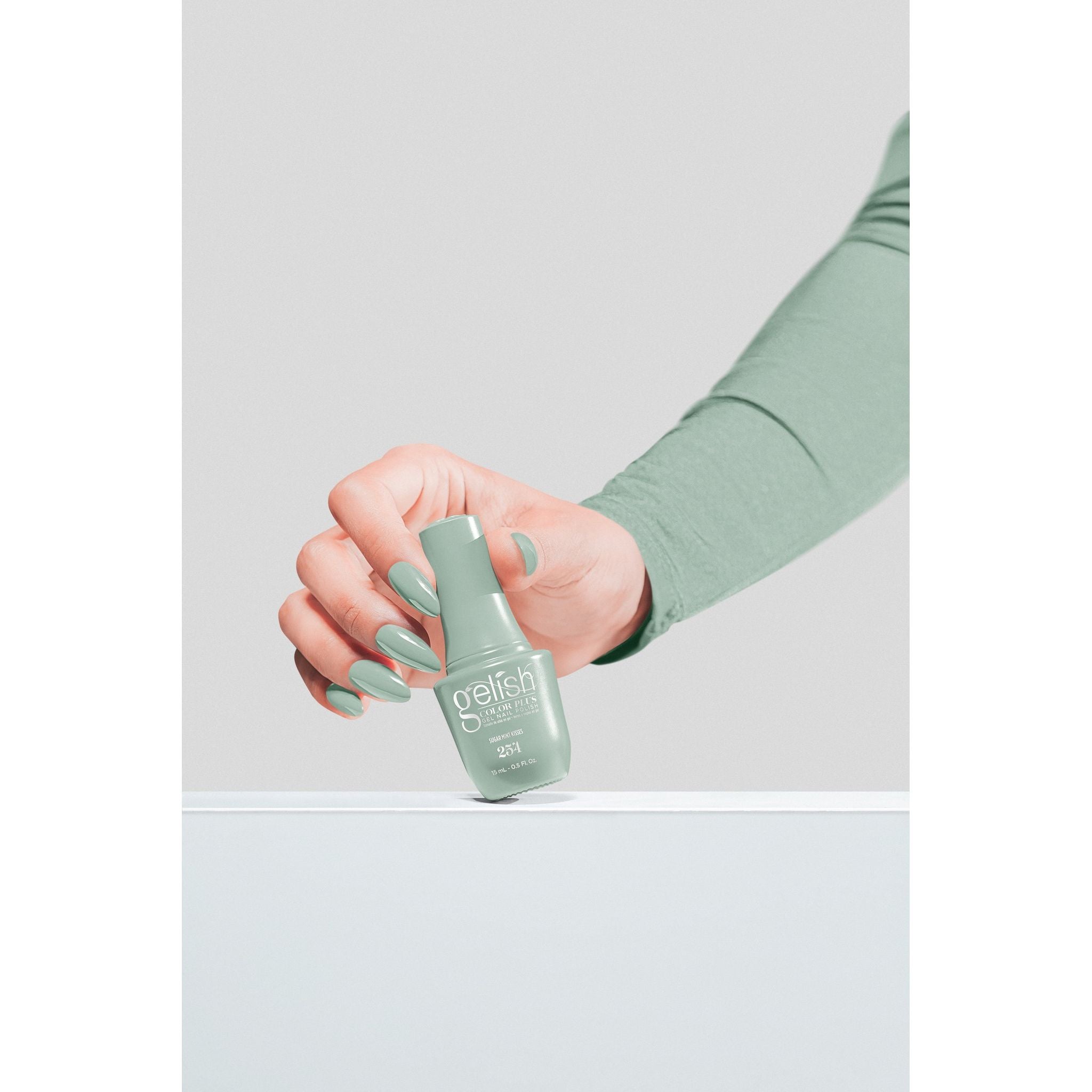 Gelish Color Plus - Sugar Mint Kisses .5oz Secondary image