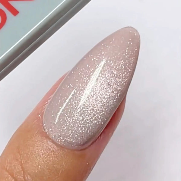 DND DC 9D Cat Eye Creamy - Fossil Ice #31