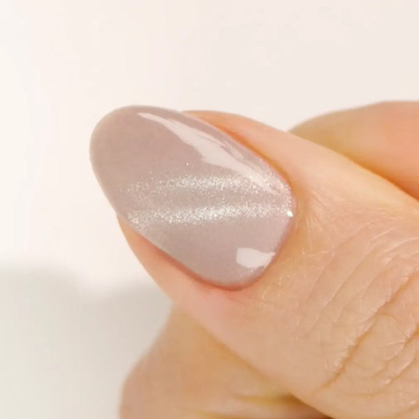 DND DC 9D Cat Eye Creamy - Fossil Ice #31