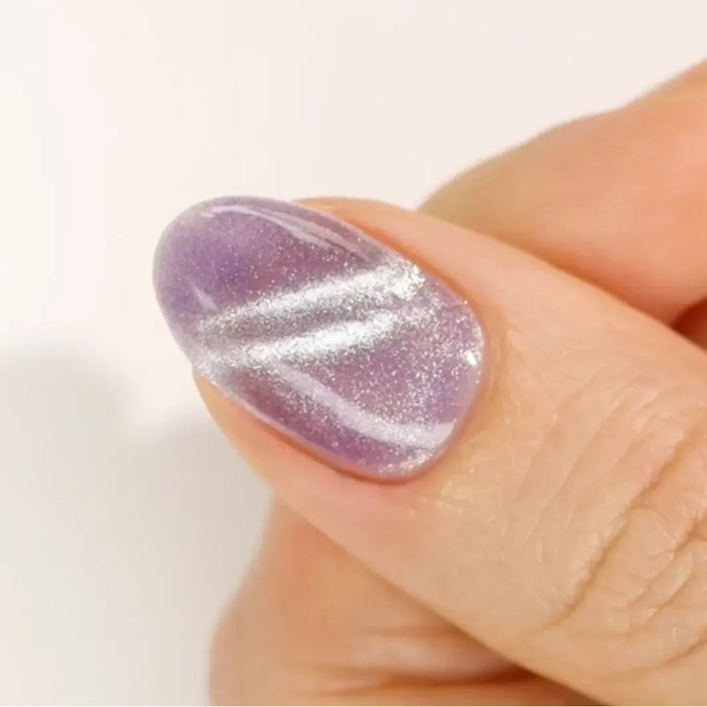 DND DC 9D Cat Eye Creamy - Royal Paws #34