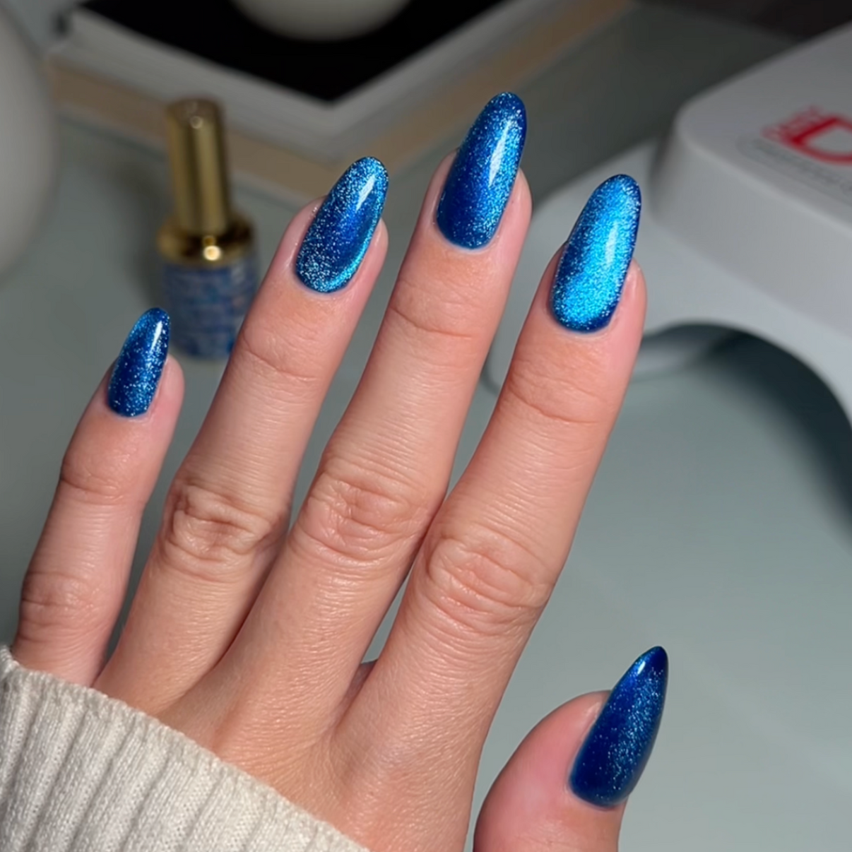 DND DC 9D Cat Eye Smoothie - Galactic Sapphire #04 Secondary image