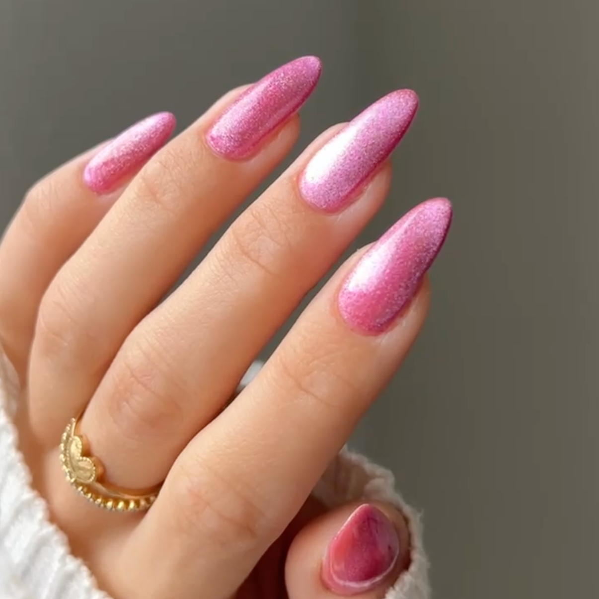 DND DC 9D Cat Eye Smoothie - Twilight Blush #01 Secondary image