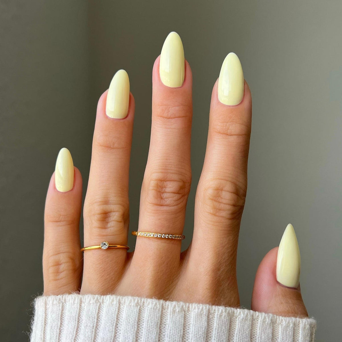 DND Diva - Lemon Sorbet #083