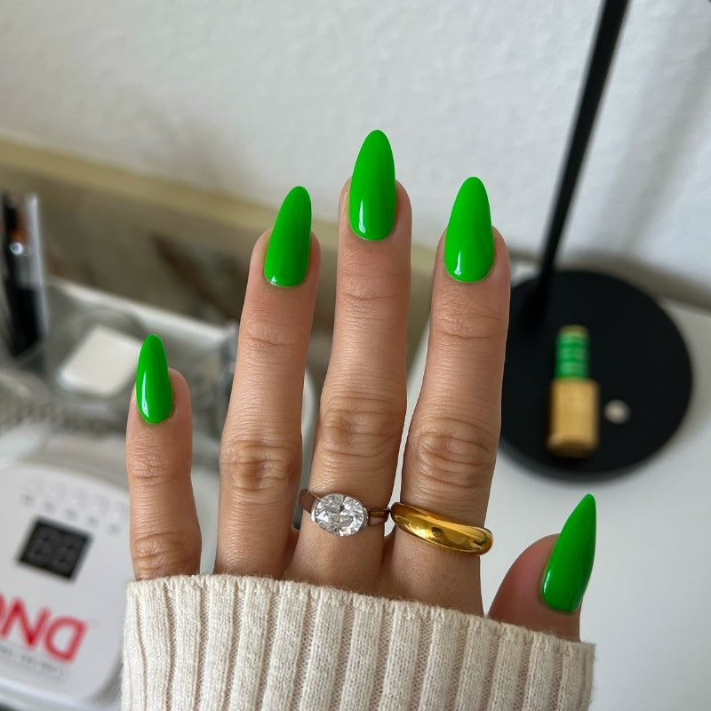 DND Diva - Lawn Green #192
