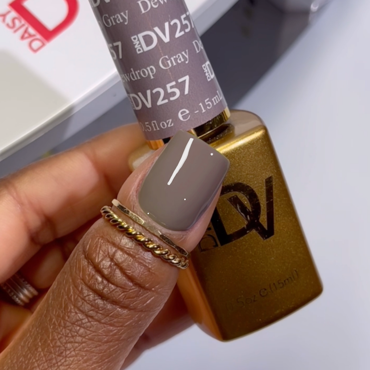 DND Diva - Dewdrop Gray #257