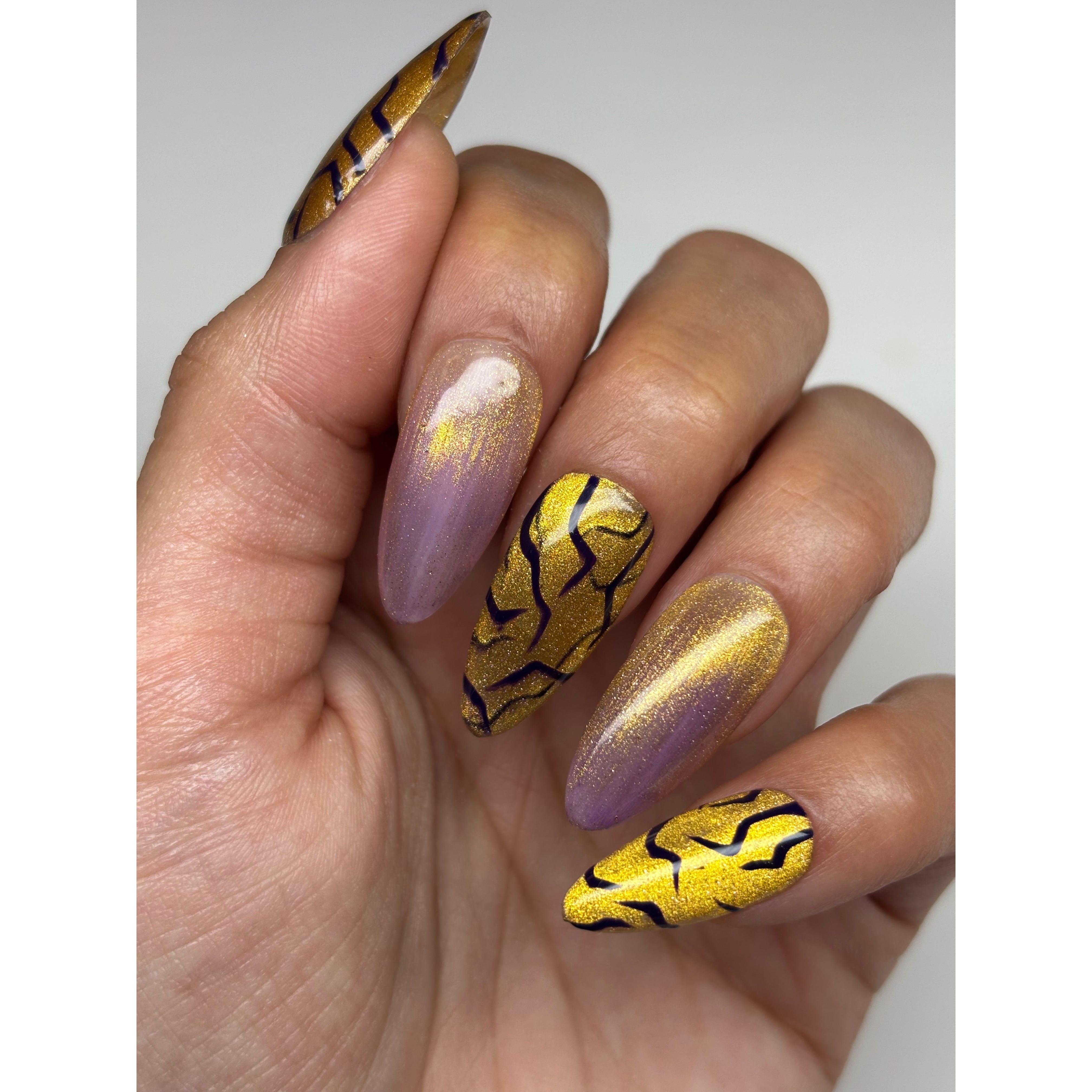Light Elegance - P+ Cat Eye - Golden Kitty (10ml) Secondary image