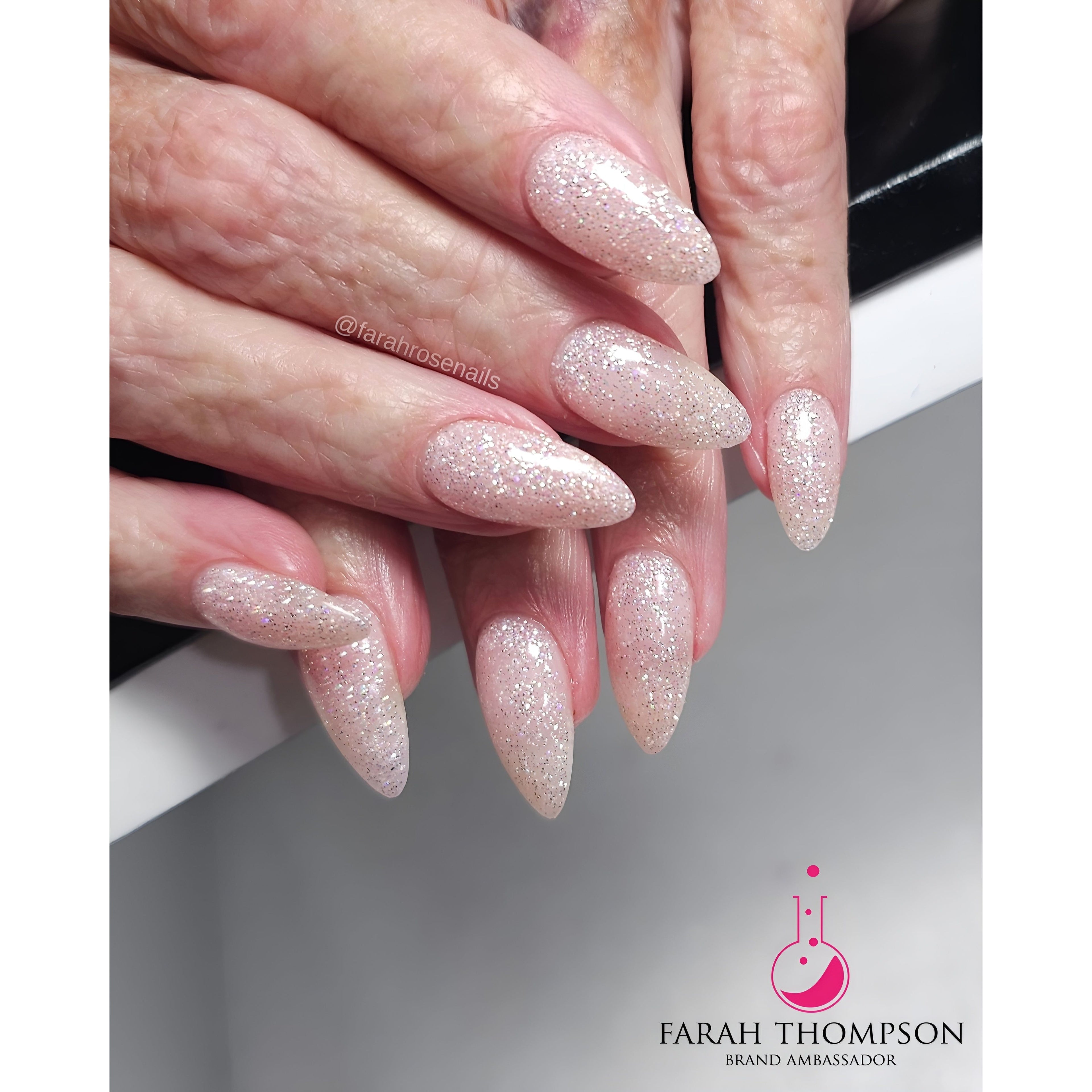 Light Elegance - Irresisible Glitter Gel (10ml)