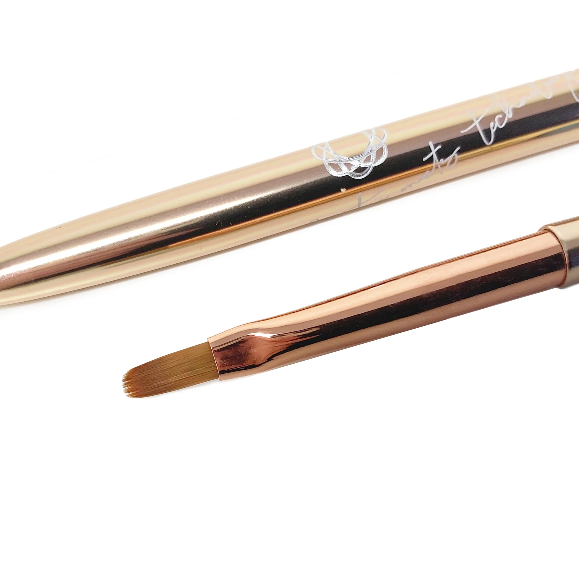 Fuzion #2 Oval Brush Secondary image