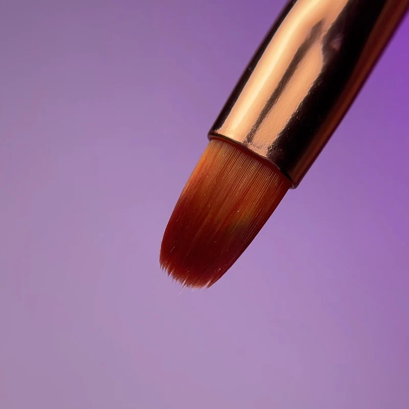 Fuzion #4 Oval Brush Secondary image