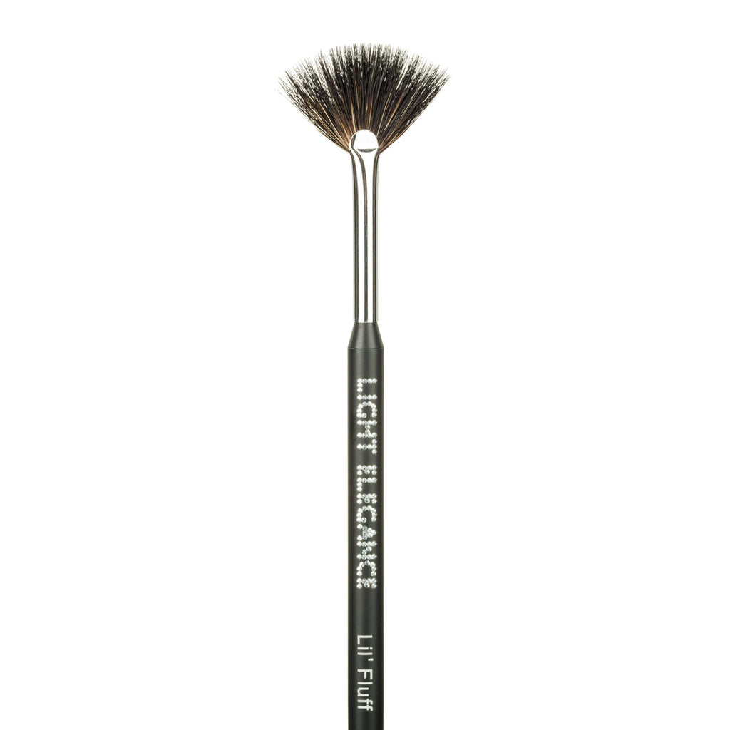 Light Elegance Lil Fluff Small Fan Art Brush