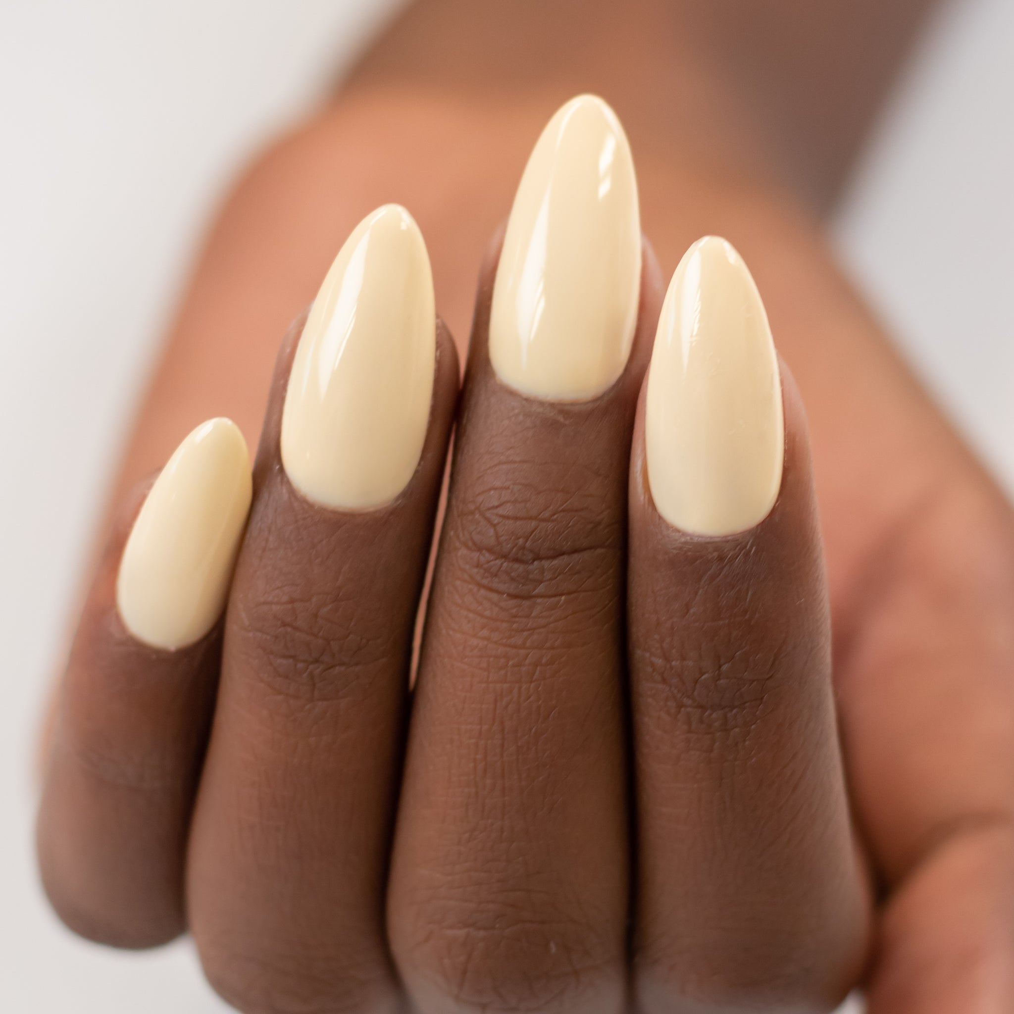 Light Elegance - P+ Bare Canvas Gel Polish (15ml)