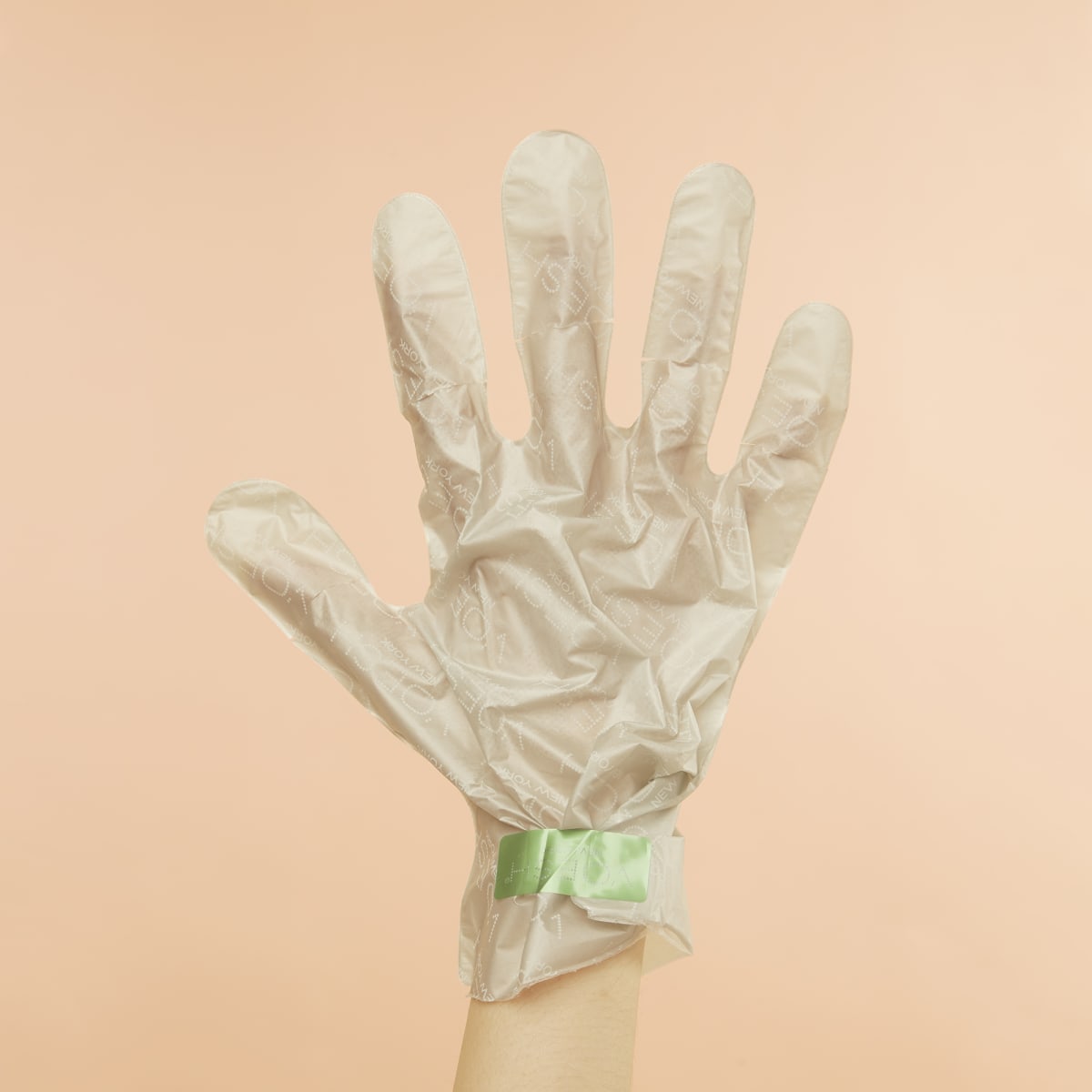 Voesh Collagen Gloves - Cannabis Seed Oil Secondary image