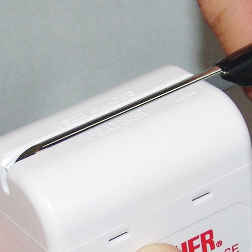 Feather Blade Disposal Case Secondary image